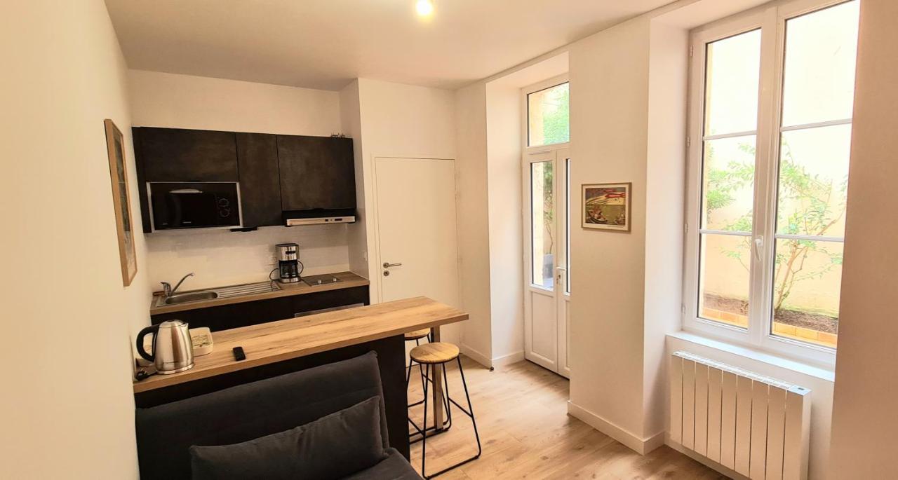 Coeur De La Rochelle Avec Terrasse Apartment Exterior photo